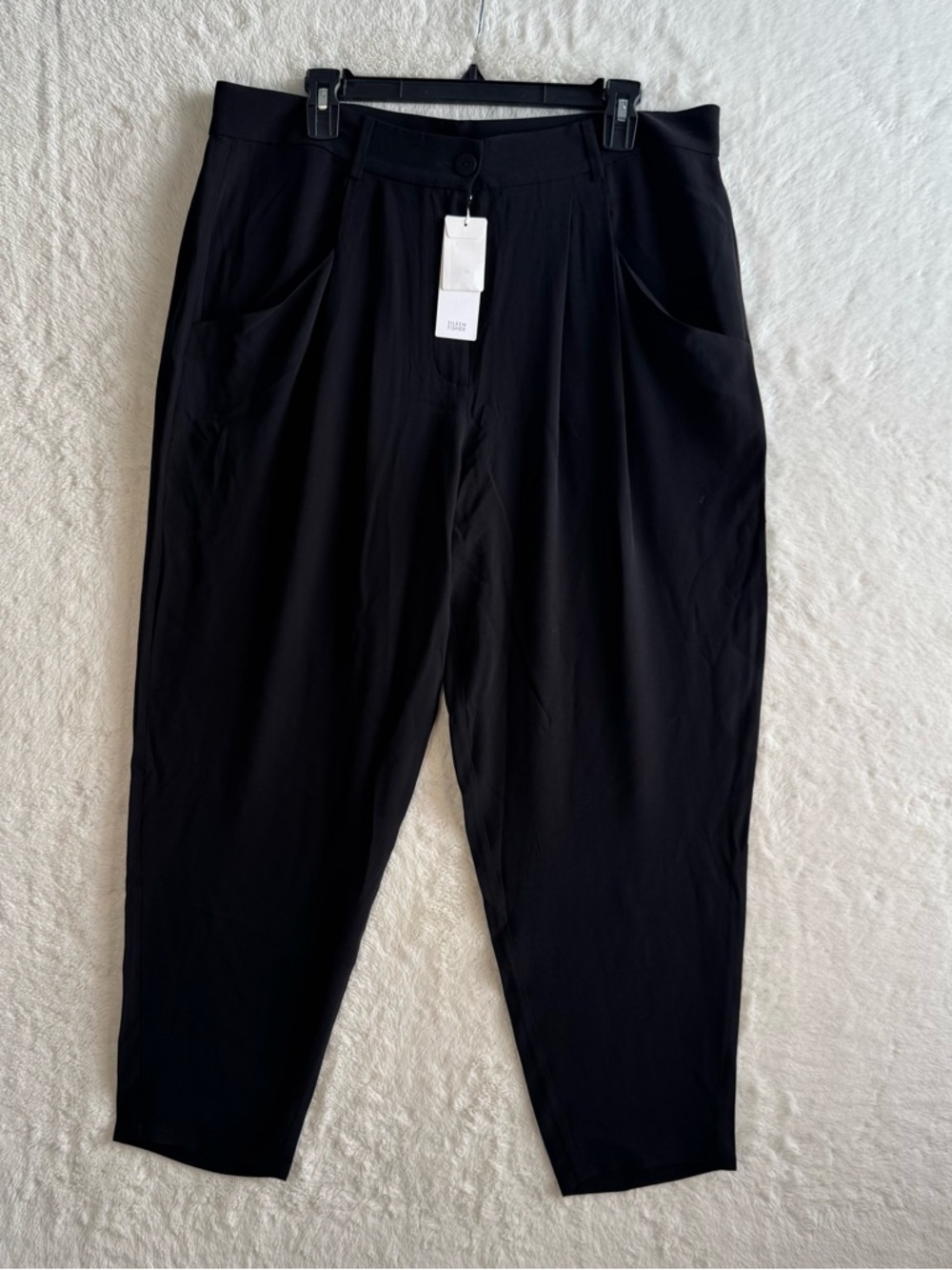 Eileen Fisher Taper Ankle Pant‎ Women’s Large Black 100% Silk Minimalist NEW